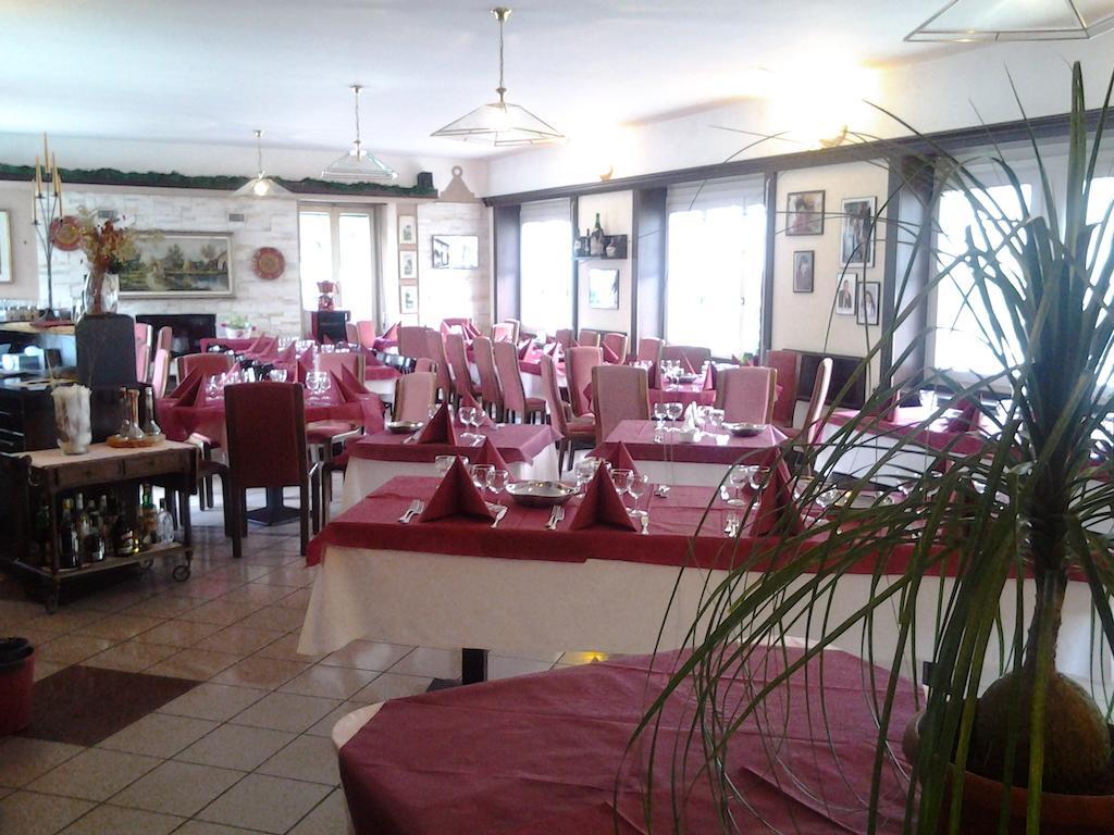 Albergo Del Cacciatore Cremeno Экстерьер фото